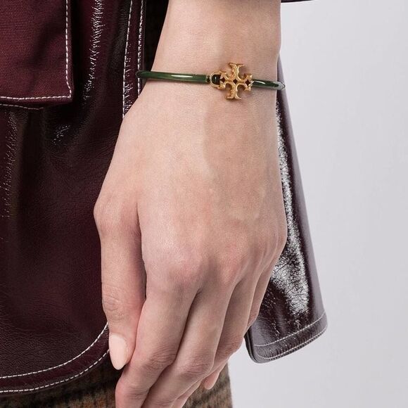 NWT Tory Burch Kira Green Enamel, Gold Logo Hinged Cuff Bracelet - Picture 3 of 4